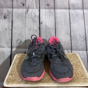 Nike sneakers … worn twice 🌺